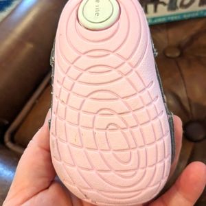 Stride rite 3.5W soft motion pink